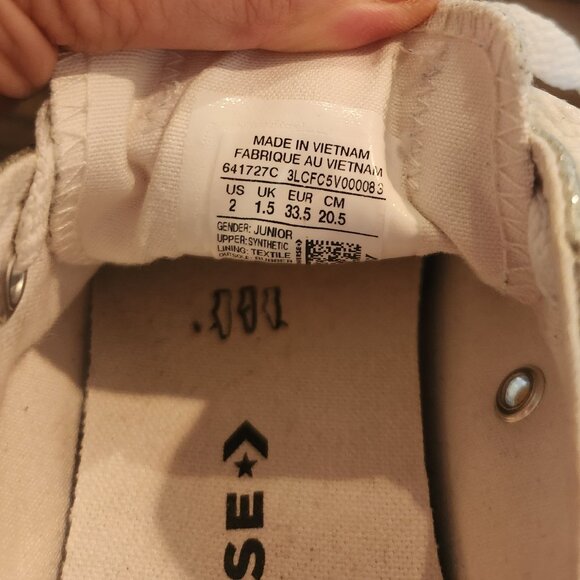 Girls Converse Sneakers Silver Sparkle Glitter Low Top All Star Size 2 EUC - Picture 8 of 8